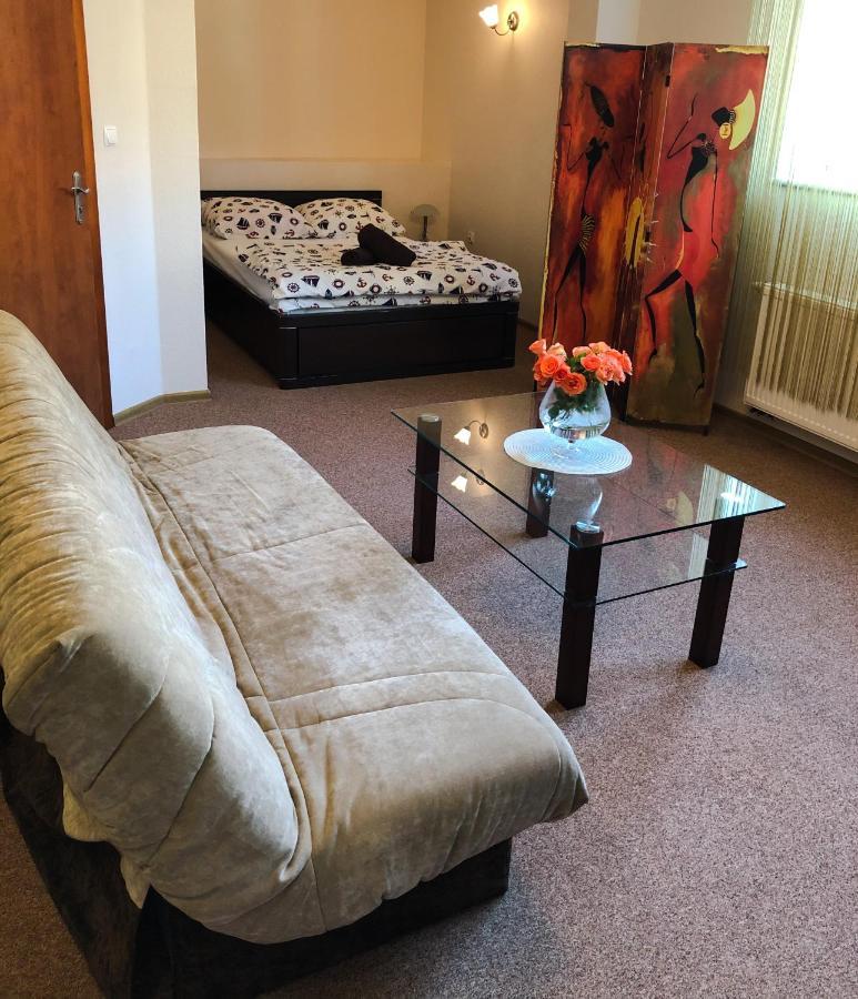 Dom Wczasowy Pod Zegarem Leba Exteriér fotografie